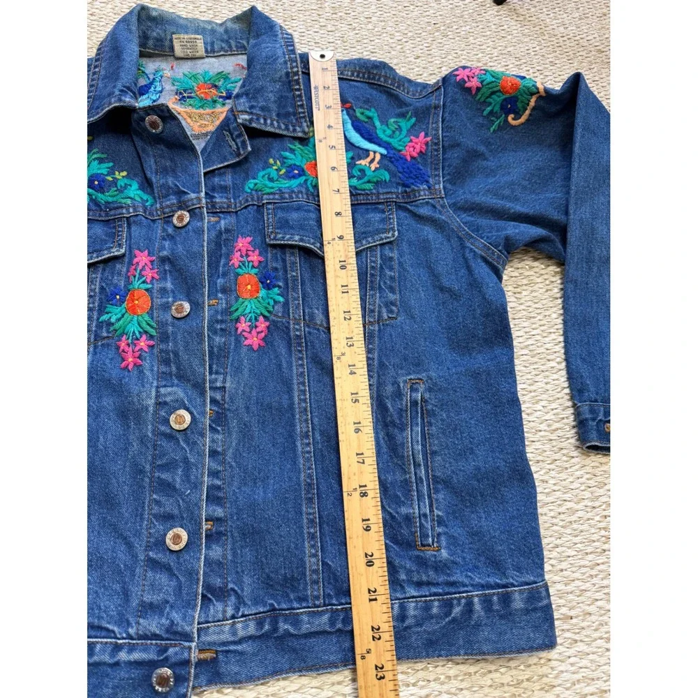 Vintage Embroidered Denim Jacket festival Peacock‎ Floral Boho Trucker hippie M